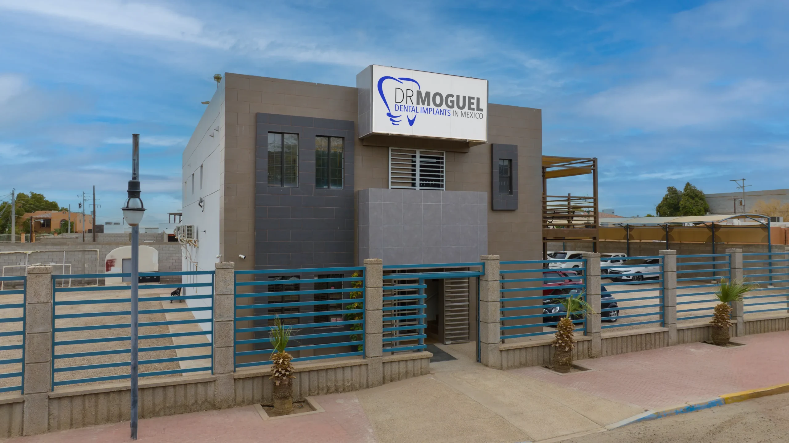 Dr. Moguel dental clinic Los Algodones Mexico